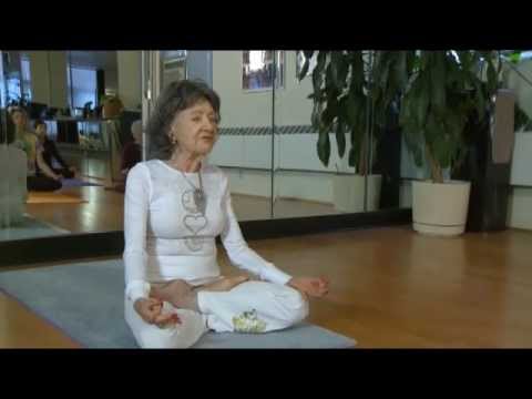 92 year-old Yoga master : Yoga  : Video