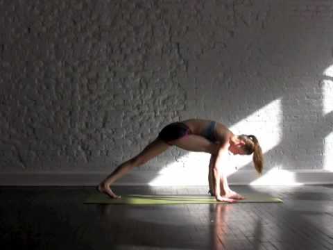 Morning Yoga for Flexibility : Yoga  : Video