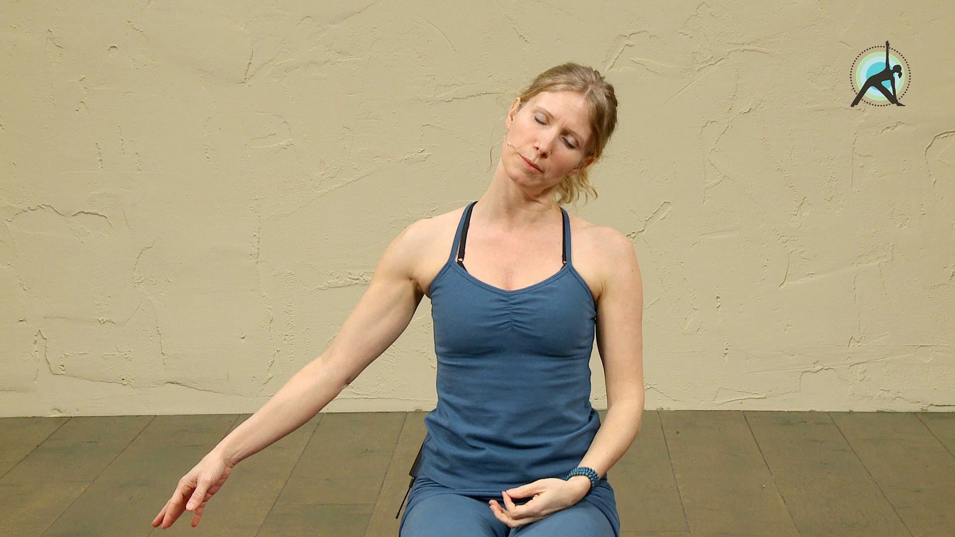 Warming up for Yoga : Yoga  : Video